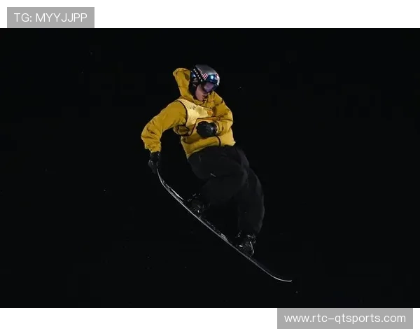 中国单板滑雪运动员苏翊鸣获世界杯总冠军，蝉联该项目男选手榜首